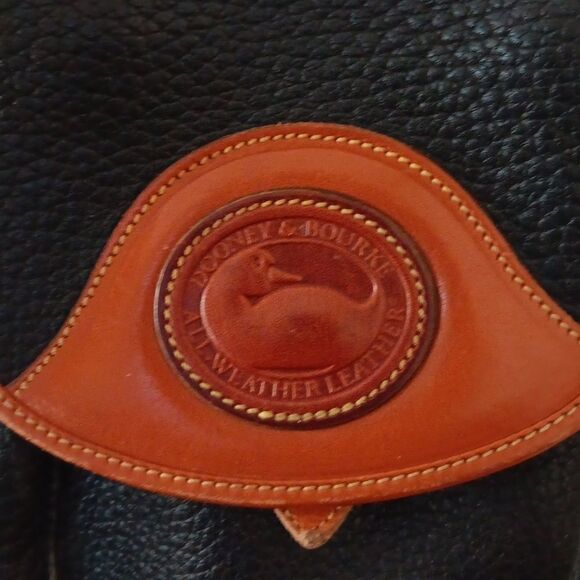Vintage Dooney & Bourke - Picture 2 of 9